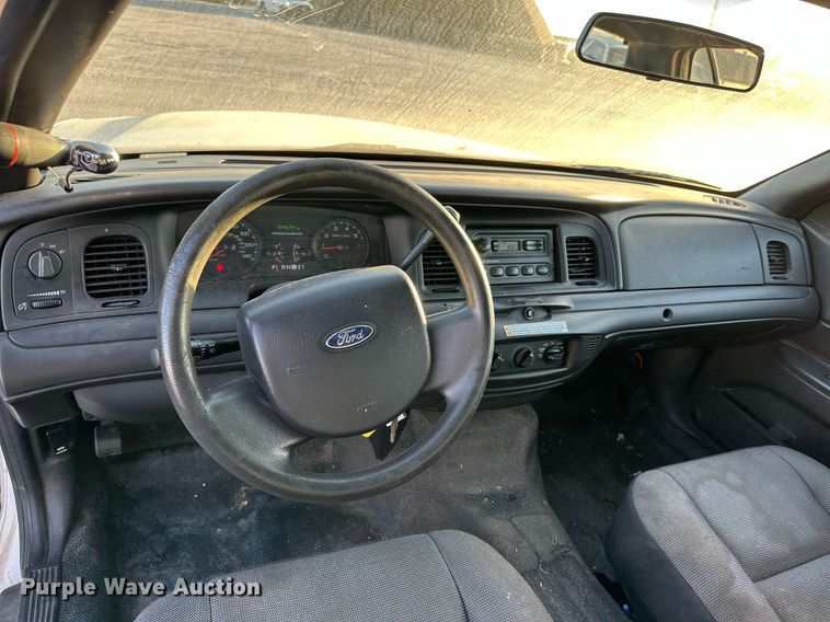 image for item JT9266 2007 Ford Crown Victoria Police Interceptor