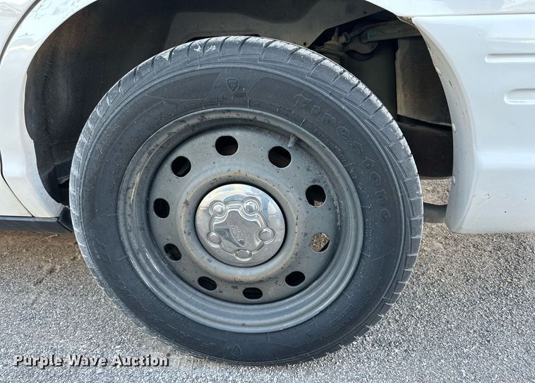 image for item JT9266 2007 Ford Crown Victoria Police Interceptor