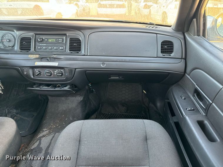 image for item JT9267 2008 Ford Crown Victoria Police Interceptor