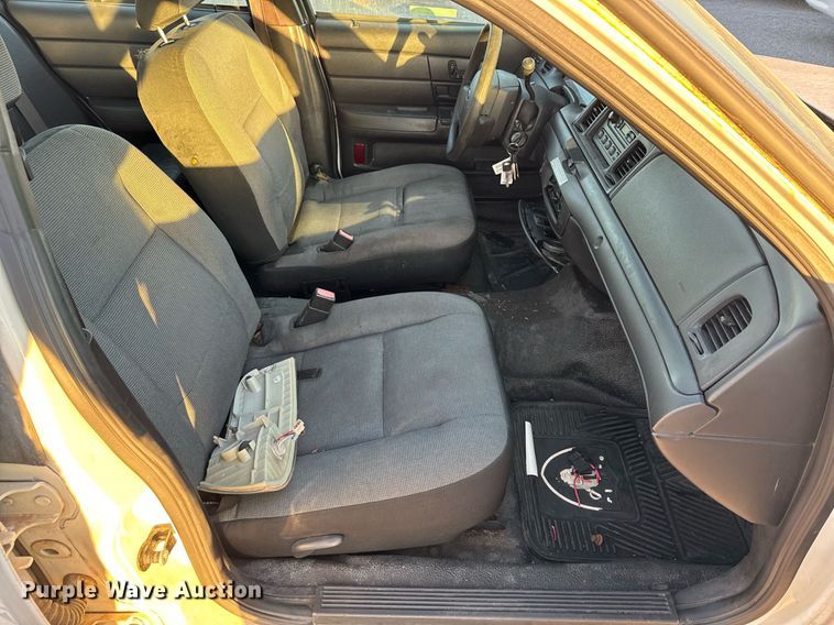image for item JT9267 2008 Ford Crown Victoria Police Interceptor
