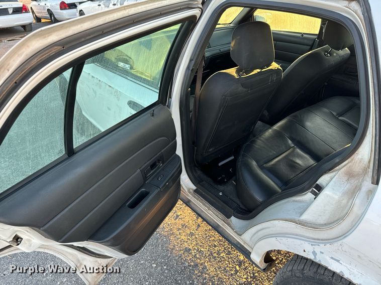 image for item JT9267 2008 Ford Crown Victoria Police Interceptor