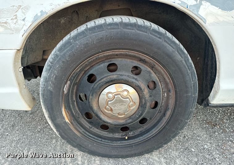 image for item JT9267 2008 Ford Crown Victoria Police Interceptor