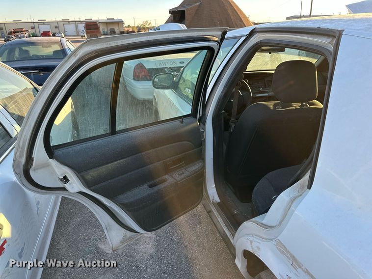 image for item JT9269 2008 Ford Crown Victoria Police Interceptor