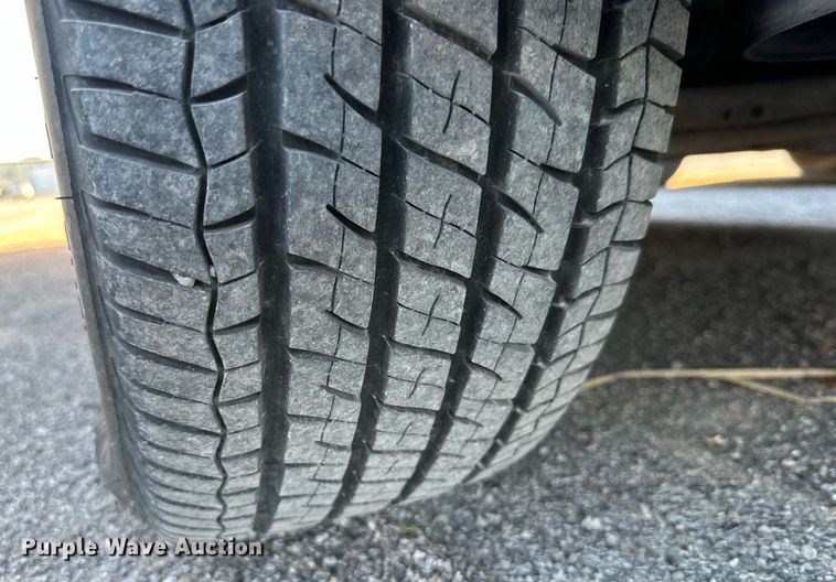 image for item JT9271 2001 Ford Taurus