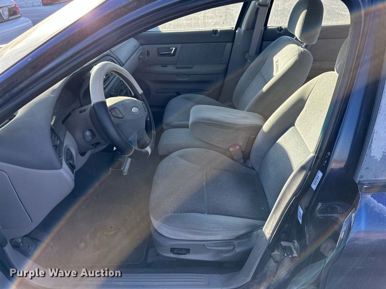 image for item JT9272 2000 Ford Taurus