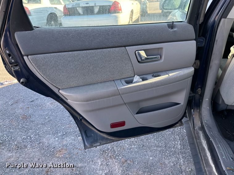 image for item JT9272 2000 Ford Taurus