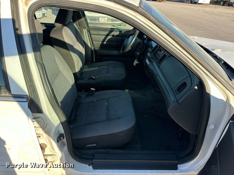 image for item JT9273 2008 Ford Crown Victoria Police Interceptor