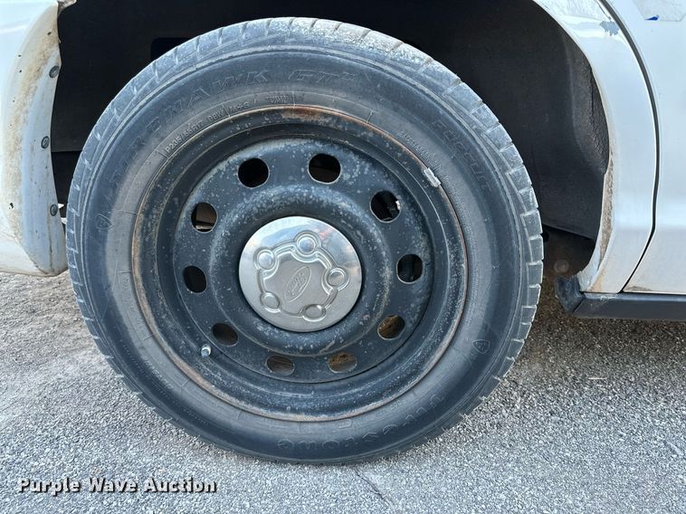 image for item JT9273 2008 Ford Crown Victoria Police Interceptor