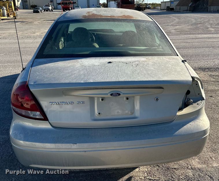 image for item JT9275 2006 Ford Taurus