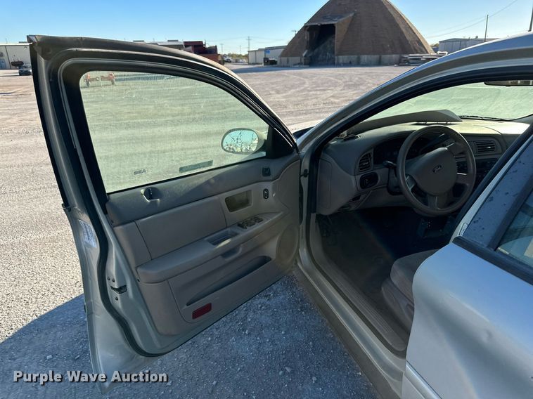 image for item JT9275 2006 Ford Taurus