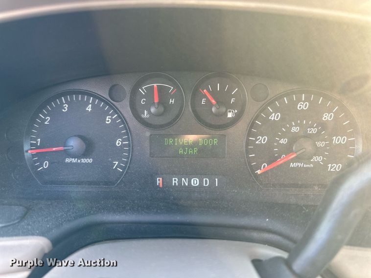 image for item JT9275 2006 Ford Taurus