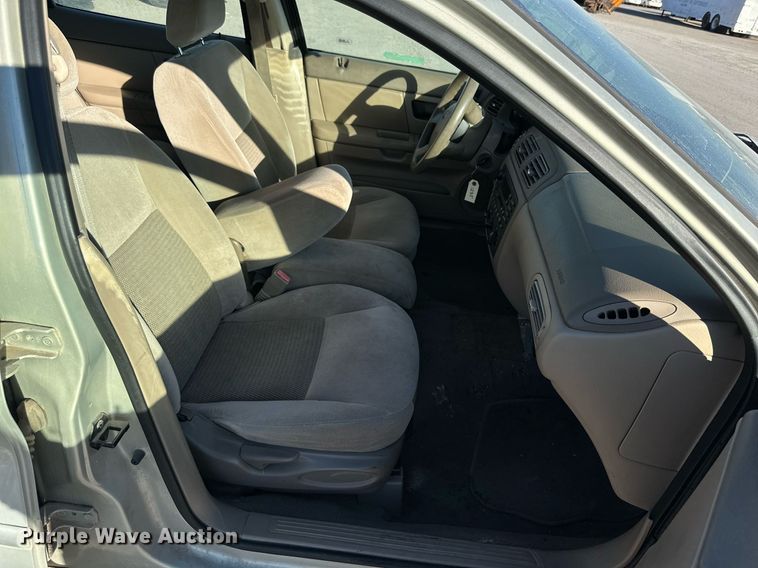 image for item JT9275 2006 Ford Taurus