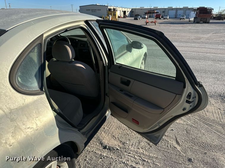 image for item JT9275 2006 Ford Taurus