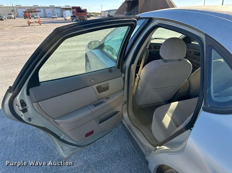 image for item JT9275 2006 Ford Taurus