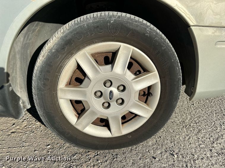 image for item JT9275 2006 Ford Taurus