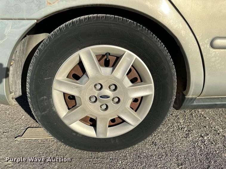 image for item JT9275 2006 Ford Taurus