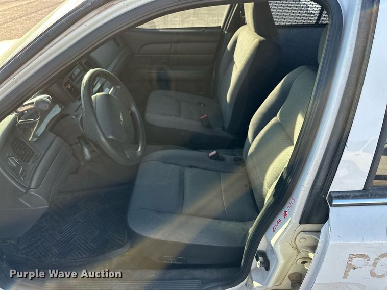 image for item JT9277 2008 Ford Crown Victoria Police Interceptor