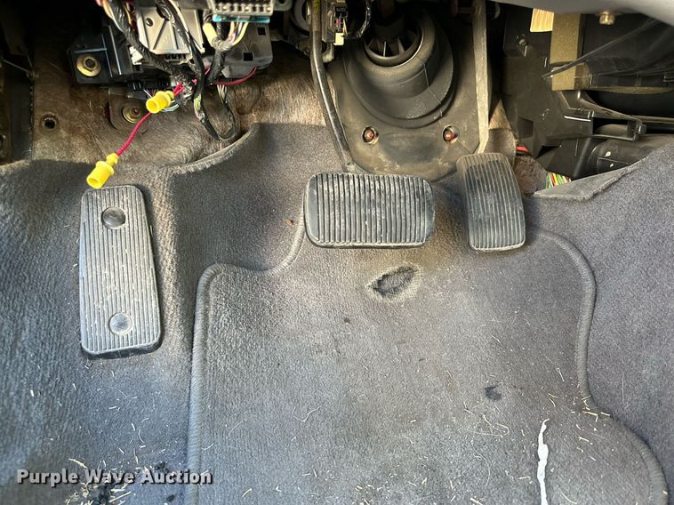 image for item JT9283 2001 Ford Taurus