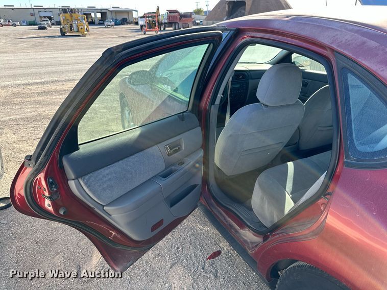 image for item JT9283 2001 Ford Taurus