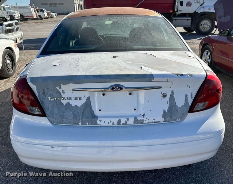 image for item JT9284 2000 Ford Taurus