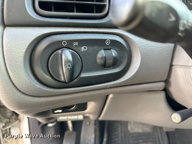 image for item JT9284 2000 Ford Taurus