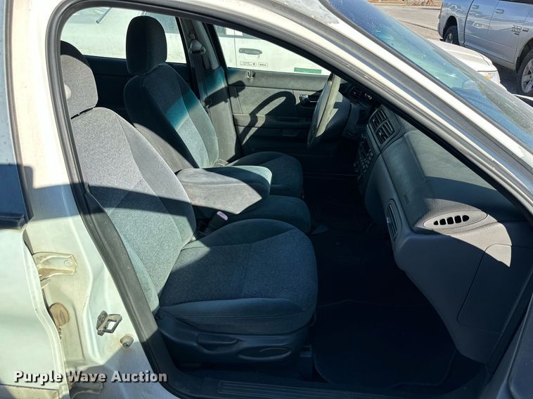 image for item JT9284 2000 Ford Taurus