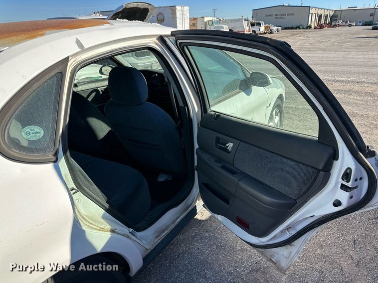 image for item JT9284 2000 Ford Taurus