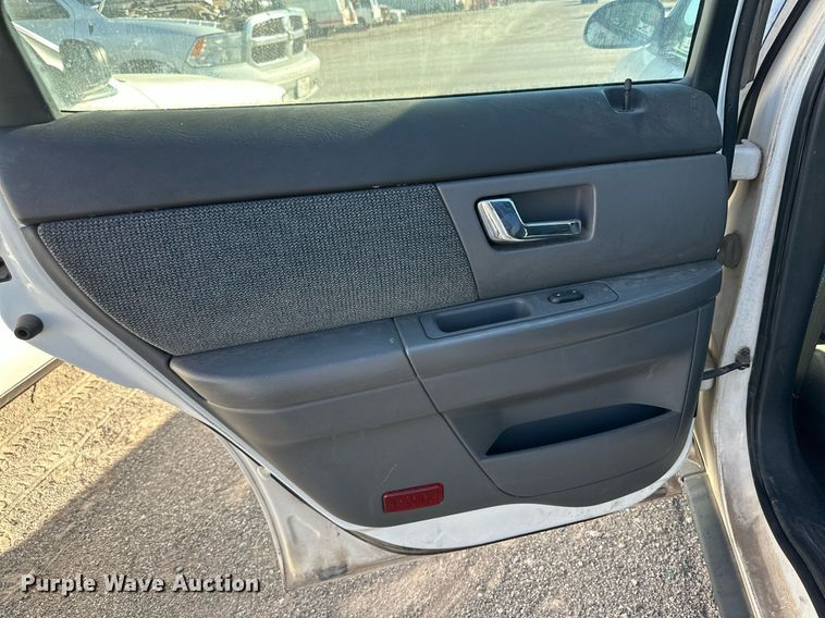 image for item JT9284 2000 Ford Taurus