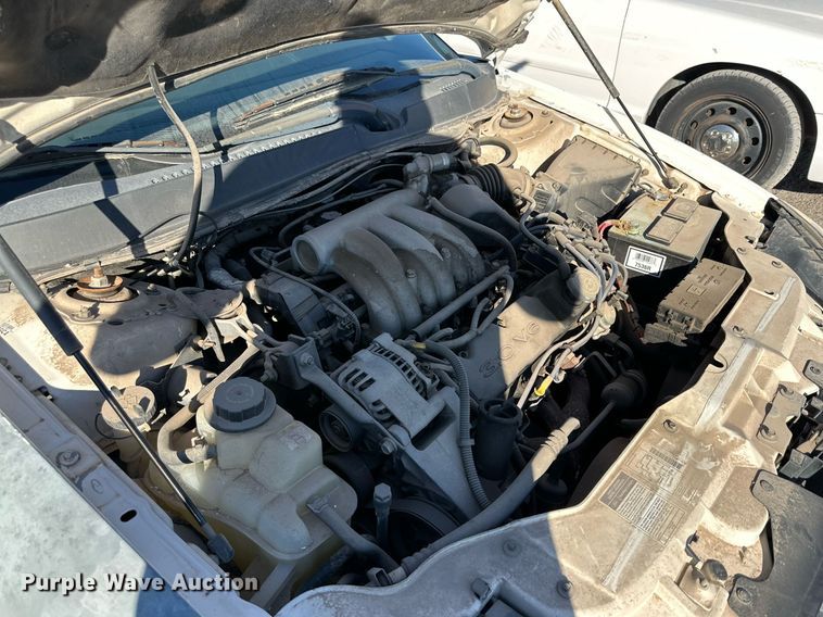 image for item JT9284 2000 Ford Taurus