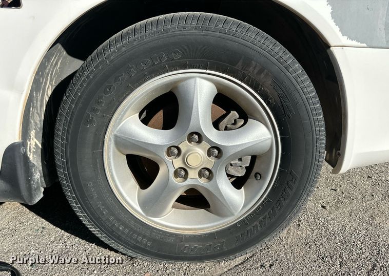 image for item JT9284 2000 Ford Taurus