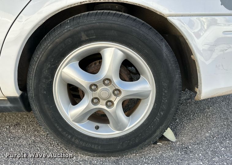 image for item JT9284 2000 Ford Taurus