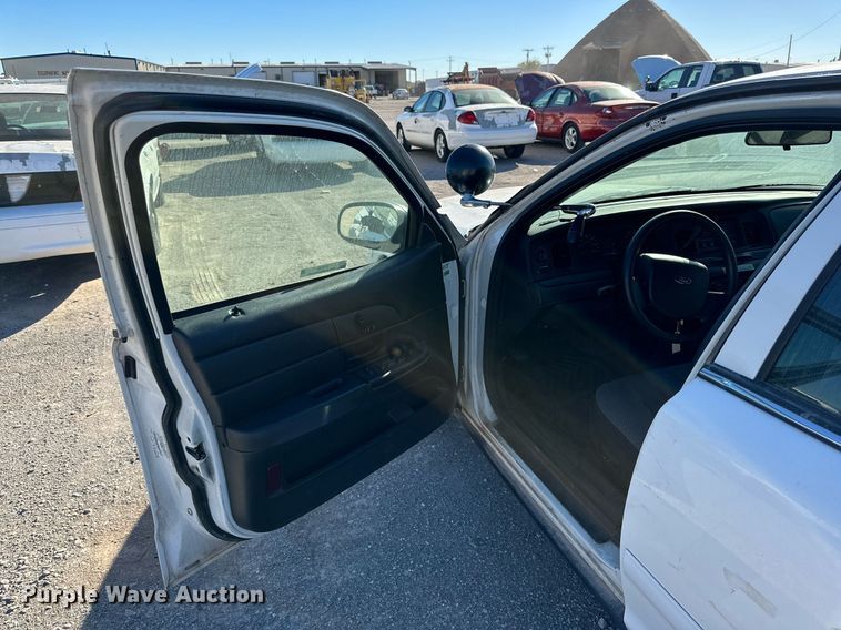 image for item JT9285 2006 Ford Crown Victoria Police Interceptor