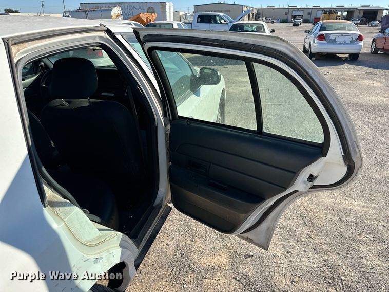 image for item JT9285 2006 Ford Crown Victoria Police Interceptor