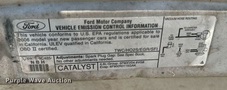 image for item JT9285 2006 Ford Crown Victoria Police Interceptor