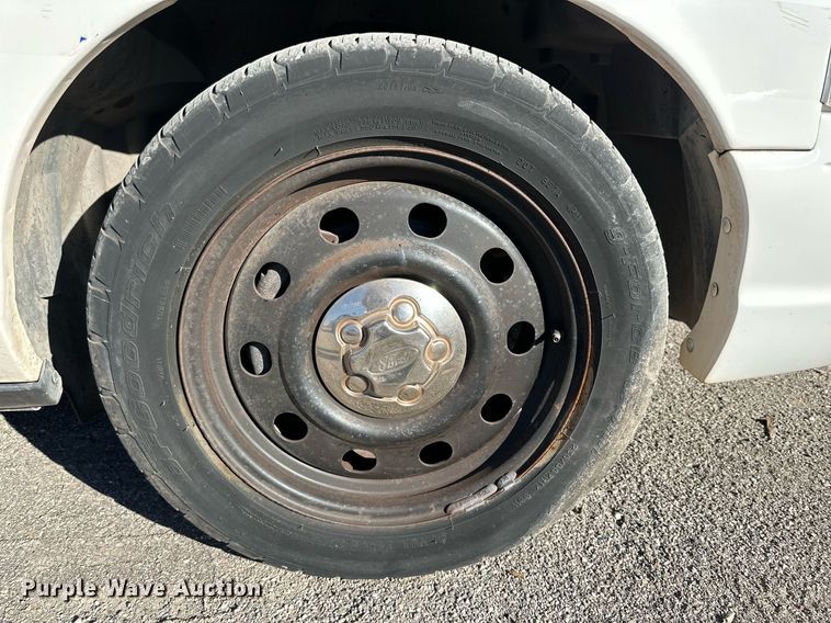 image for item JT9285 2006 Ford Crown Victoria Police Interceptor