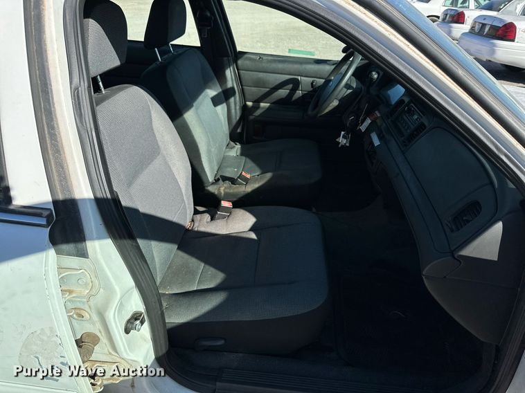 image for item JT9286 2008 Ford Crown Victoria Police Interceptor