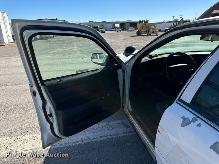 image for item JT9288 2008 Ford Crown Victoria Police Interceptor