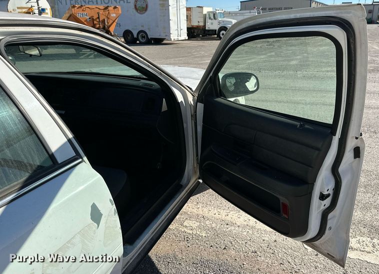 image for item JT9288 2008 Ford Crown Victoria Police Interceptor