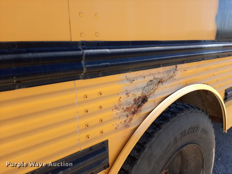 image for item KD9104 1998 International  school bus