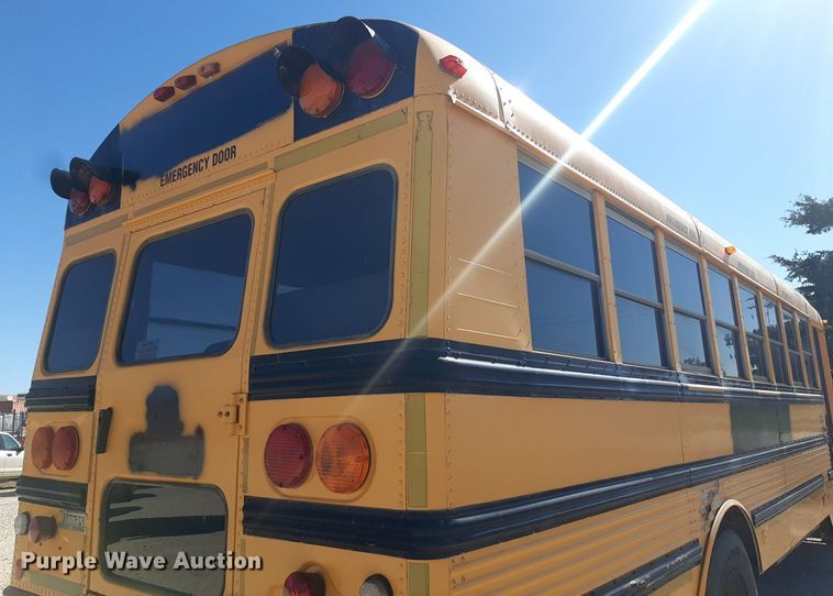 image for item KD9104 1998 International  school bus