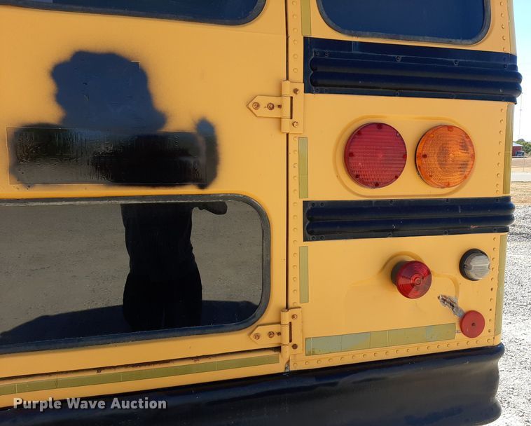 image for item KD9104 1998 International  school bus