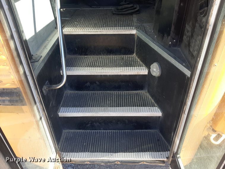 image for item KD9104 1998 International  school bus