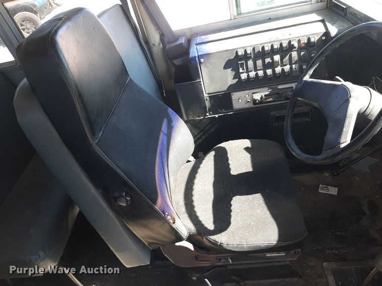 image for item KD9104 1998 International  school bus