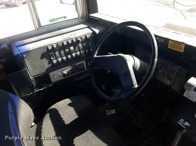 image for item KD9104 1998 International  school bus