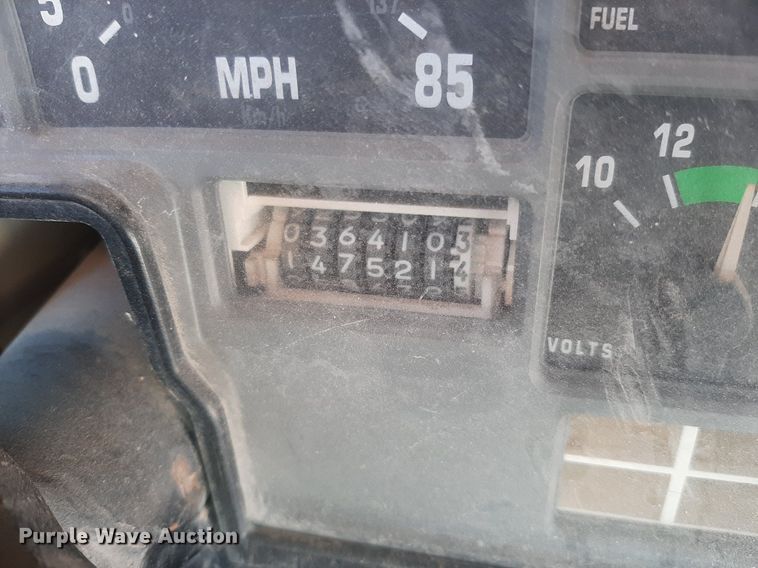 image for item KD9104 1998 International  school bus