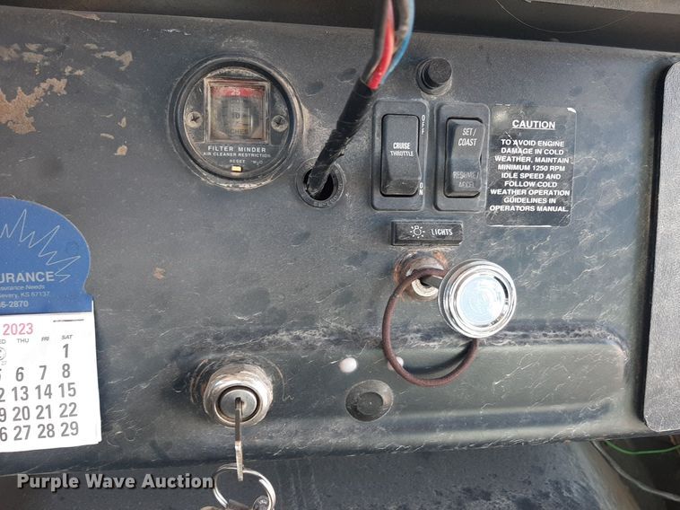 image for item KD9104 1998 International  school bus