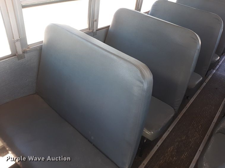 image for item KD9104 1998 International  school bus