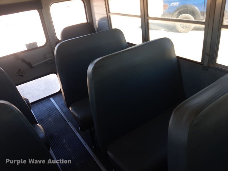 image for item KD9104 1998 International  school bus