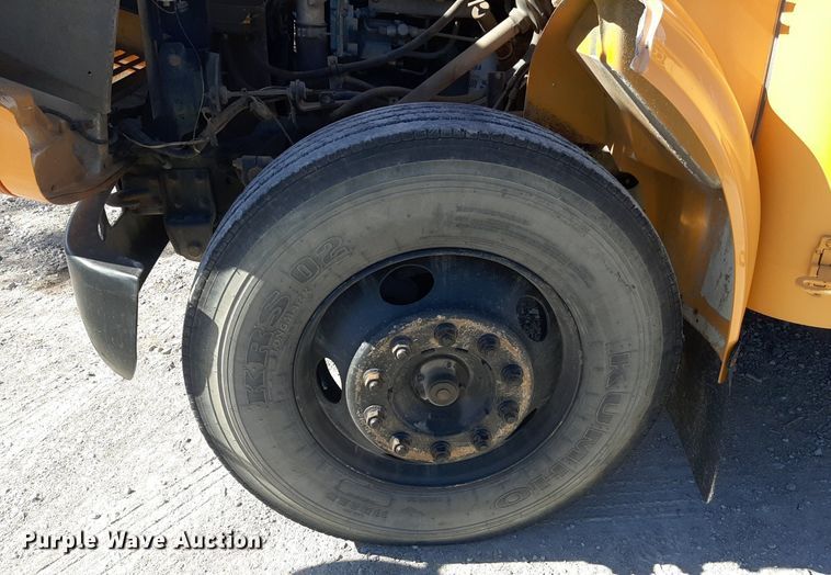 image for item KD9104 1998 International  school bus