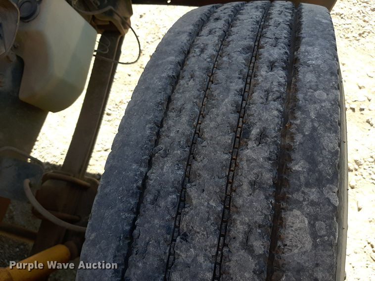 image for item KD9104 1998 International  school bus